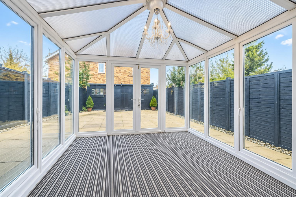 House in Hertsmere, Elstree and Borehamwood - View 4