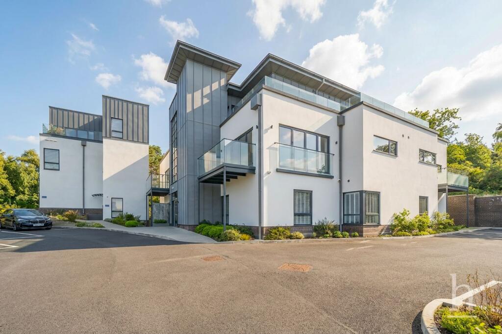 Main image of property: Caldy Road, The Sundial, CH48