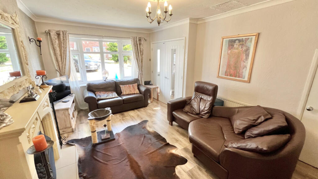 House in Macclesfield, Jasmine Park, Greenside - View 5