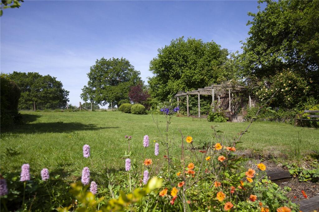 House in Wiltshire, East Knoyle - View 2