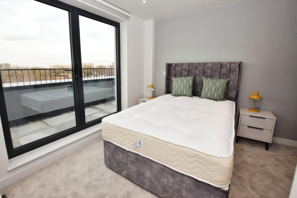 3 bedroom flat for rent