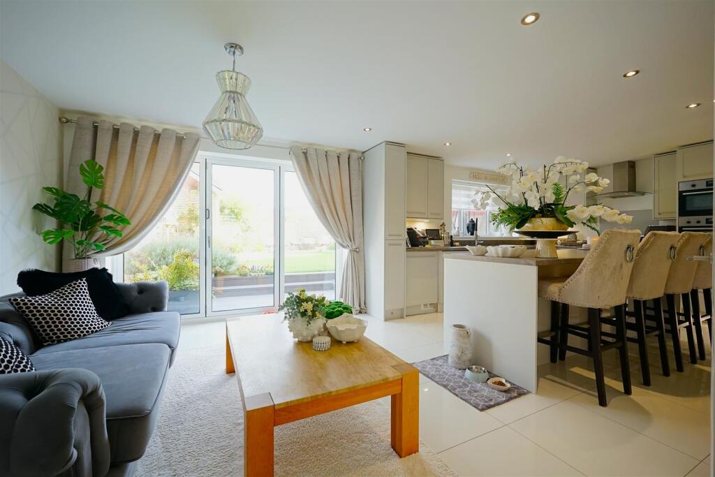 House in Lancaster - More