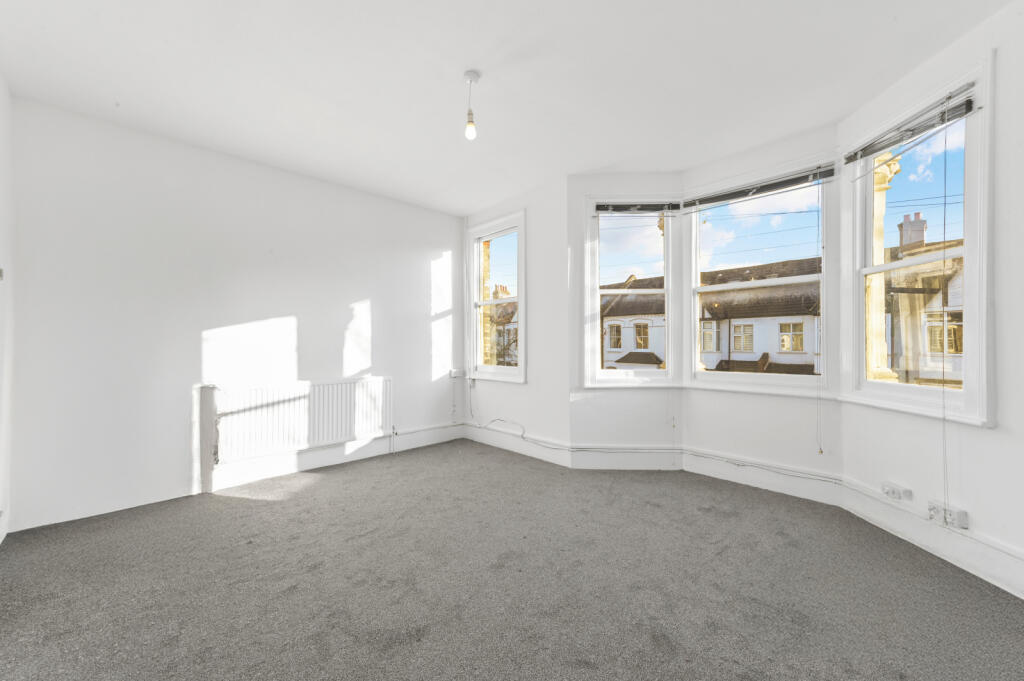 Hamilton Road, London, SW19 photo 3