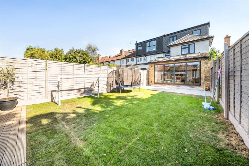 House in London - View 3