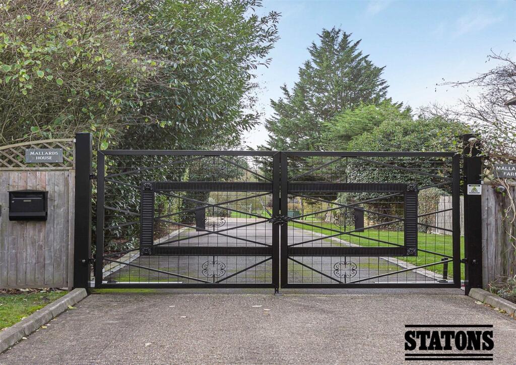 Galley Lane, Arkley, Hertfordshire, EN5 photo 3
