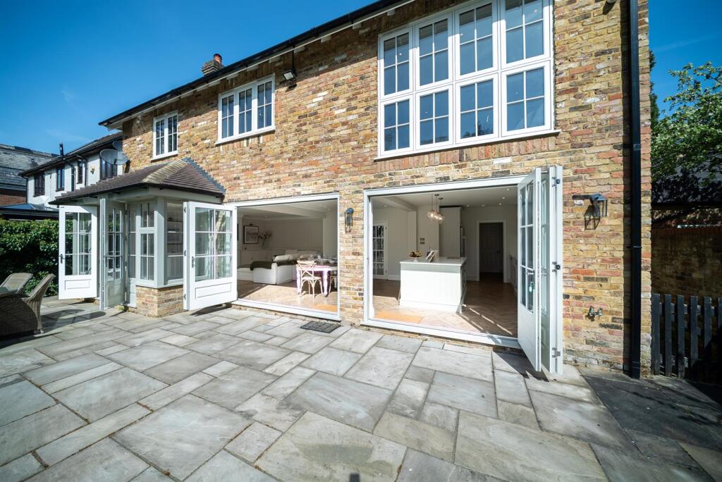 Additional image 41 of London Road, St. Albans