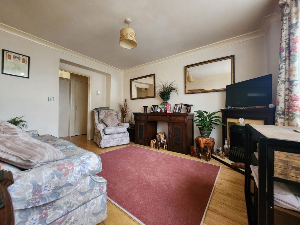 Beresford Gardens, Margate, CT9 3AH - View 2