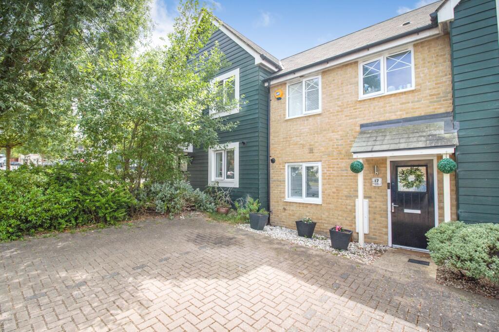 3-bed terraced on Rana Drive, Church Crookham, GU52, £425,000