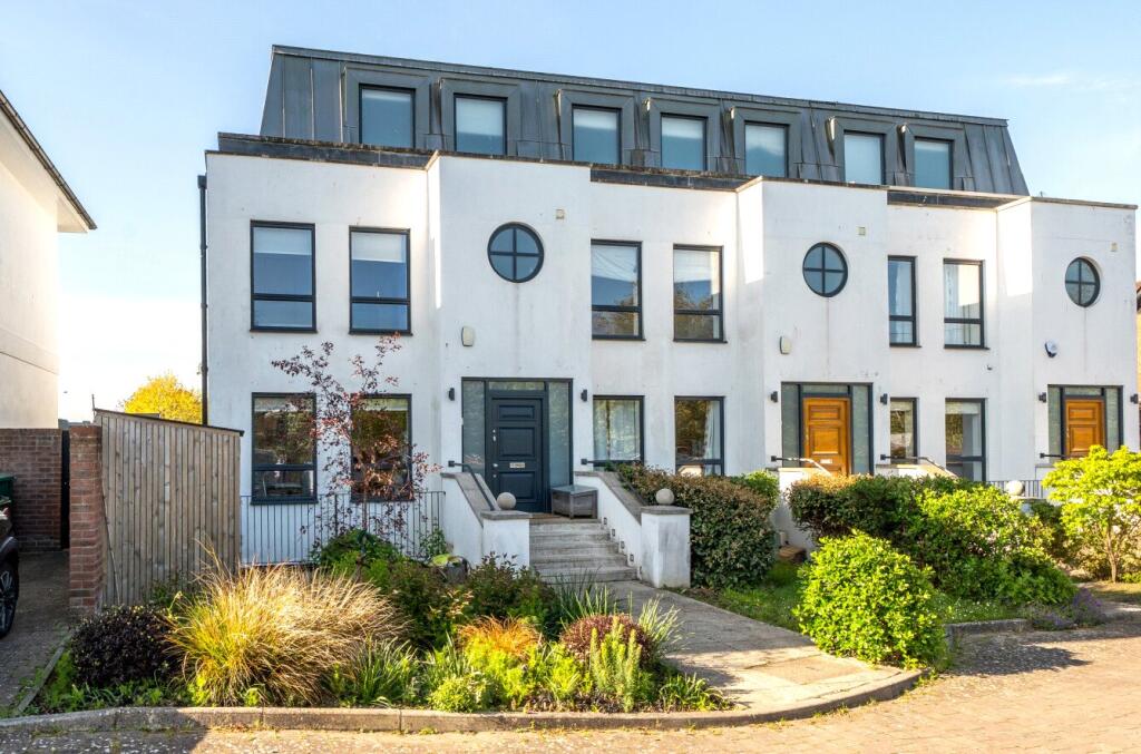 Main image of property: St Leonards, Exeter