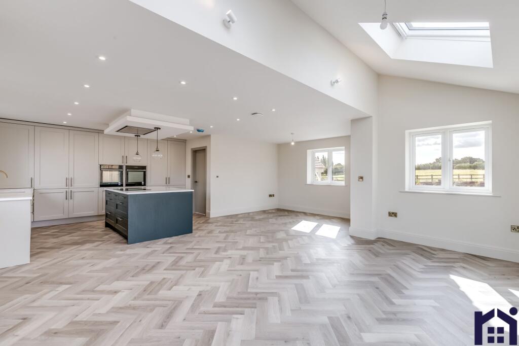 Bluestone Lane, Mawdesley, L40 2RG photo 2