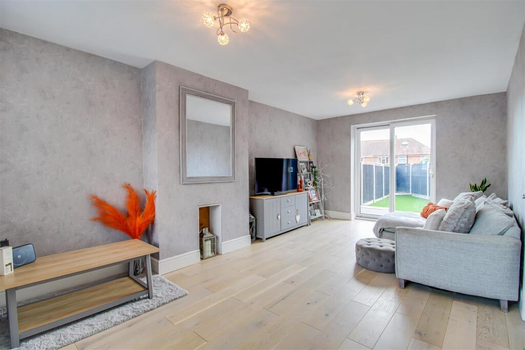 House in Wakefield - View 5