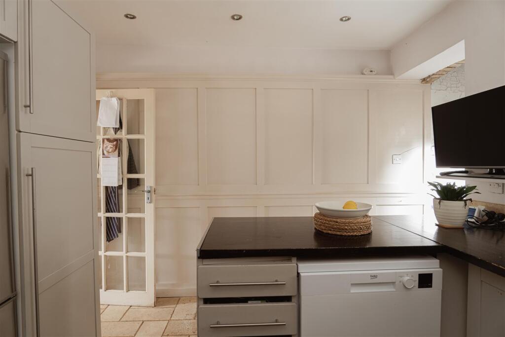 House in Reigate and Banstead, Surrey - More