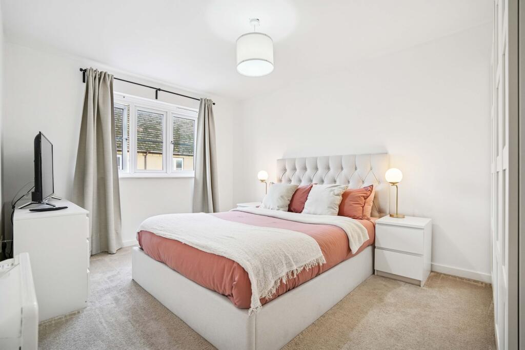 Apartment in Oxford - View 3