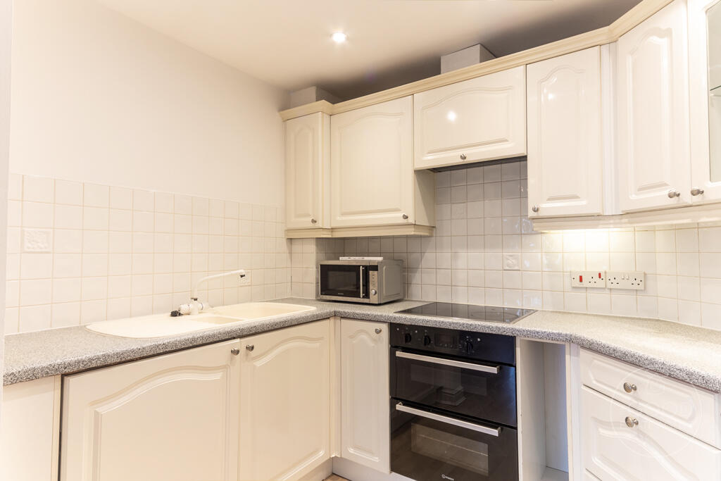 Apartment in Stockport - View 4