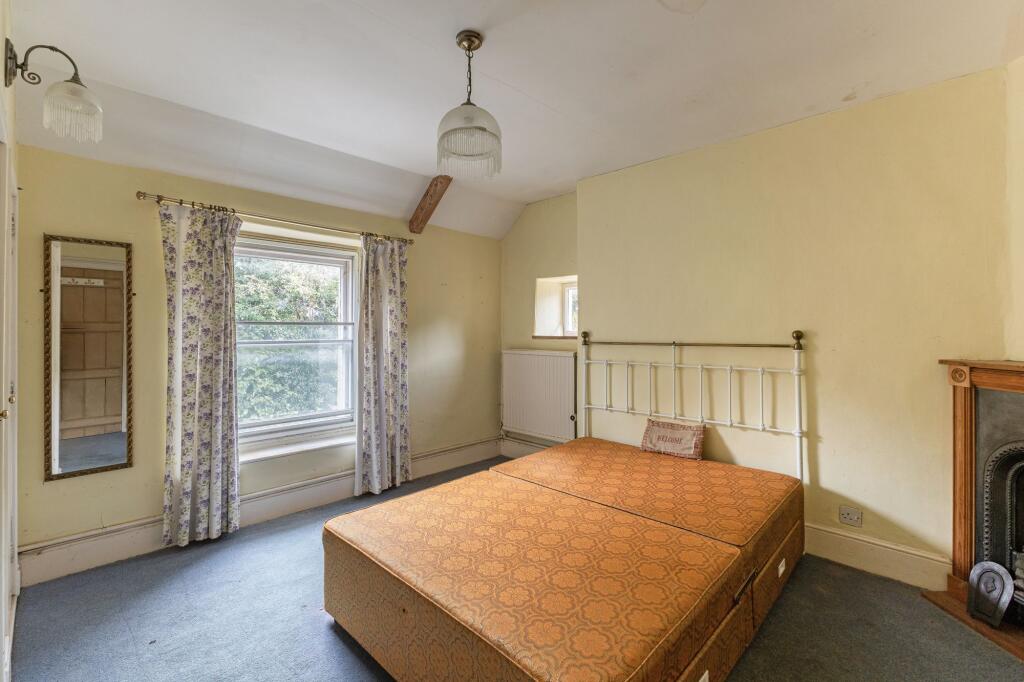 House in Bath - View 5