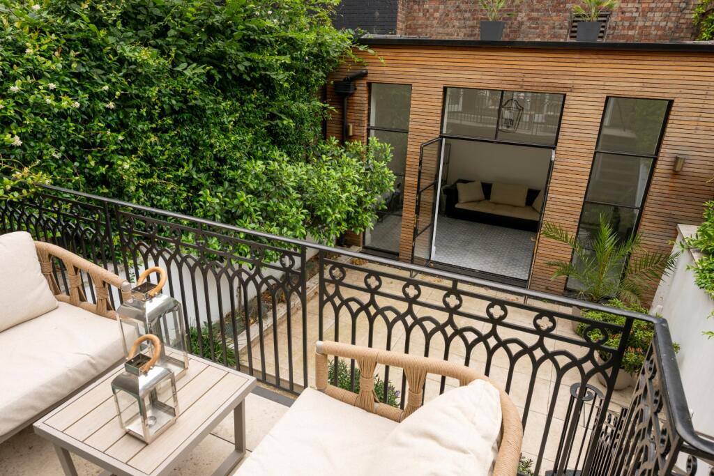 House in London - View 3