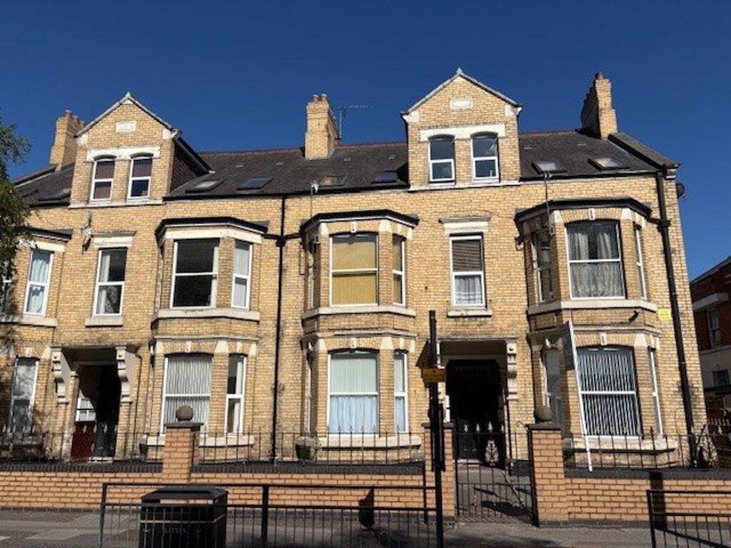 Main image of property: Flat 1 584 Beverley High Road, Hull, HU6 7LH