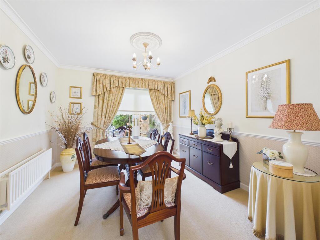 Samuel White Road, Hanham, Bristol photo 3