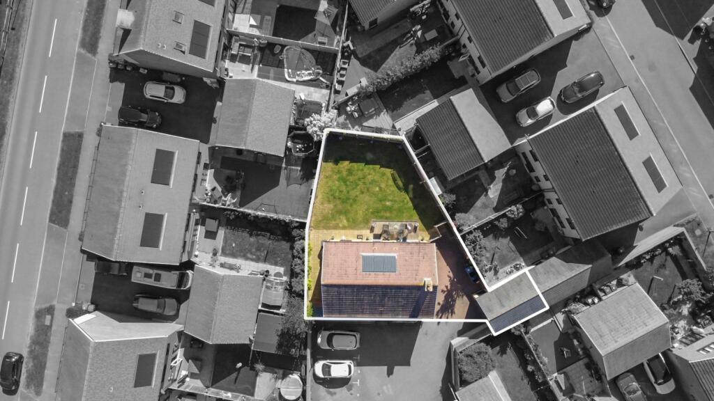 Hawley Drive, Leybourne, West Malling, ME19 photo 4