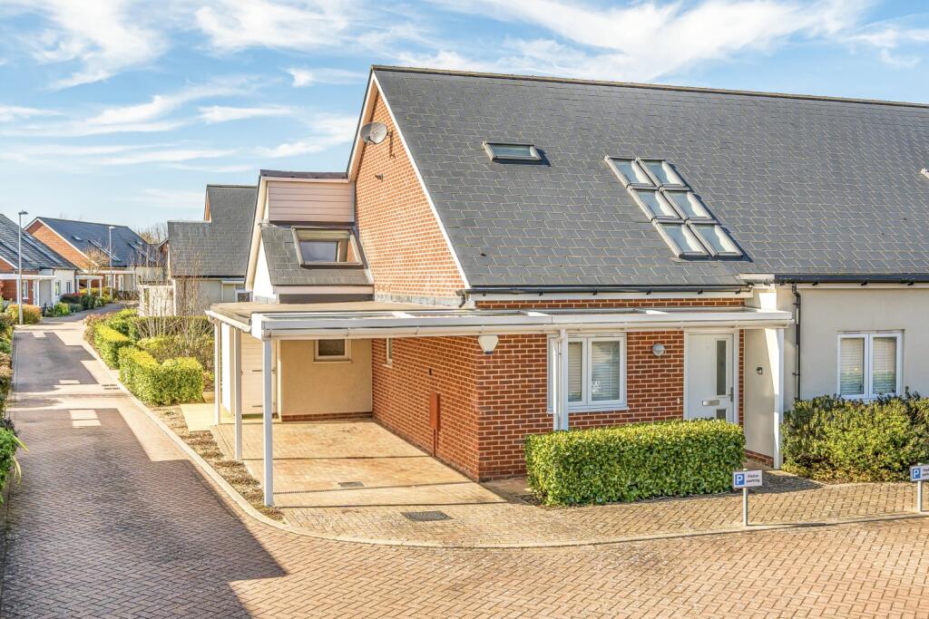 Main image of property: Oak Rise, Hawkinge, CT18