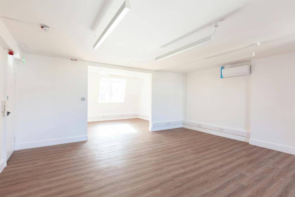 4th Floor10.jpg