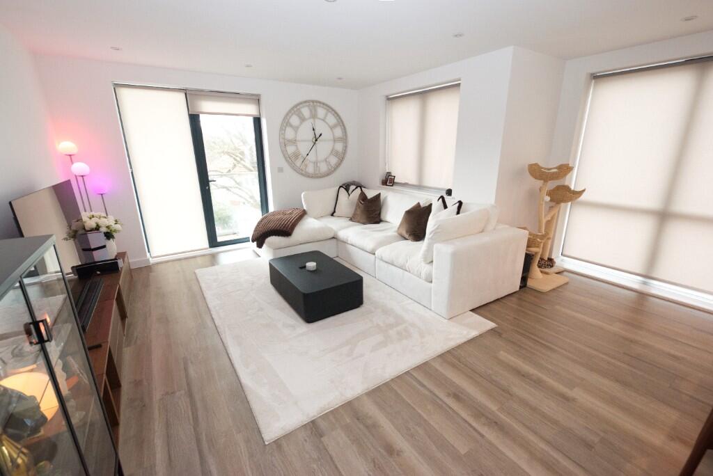 Main image of property: 43 The Droveway, Hove, East Sussex, BN3