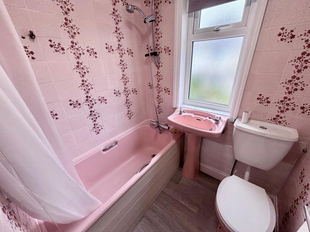 House in Hull, Kingston upon Hull - More