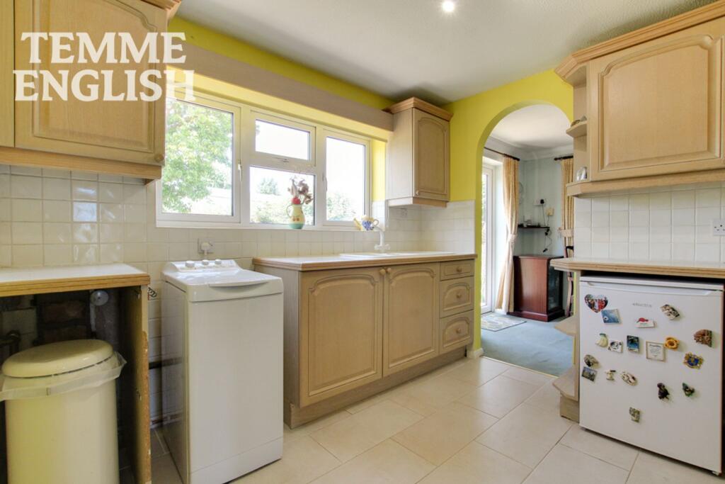 Cedar Avenue, Wickford, SS12 - View 3