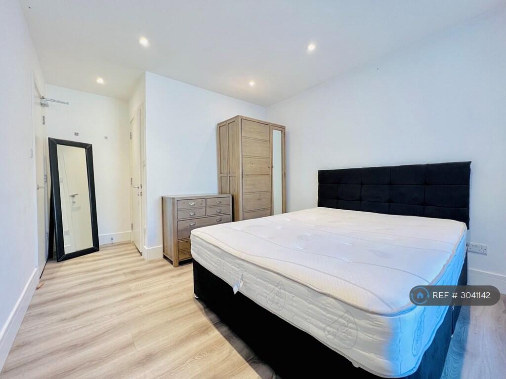 Apartment in London - View 4