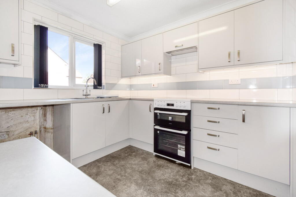 Kings Court, Leyland, PR25 2SF - View 4