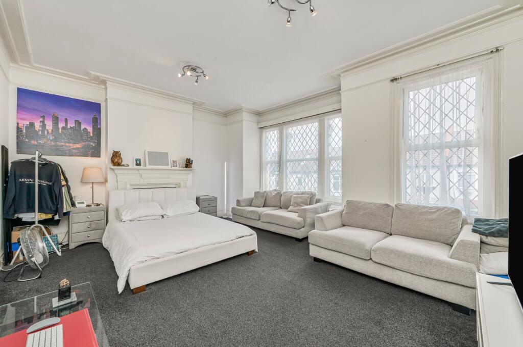 House in London - View 4