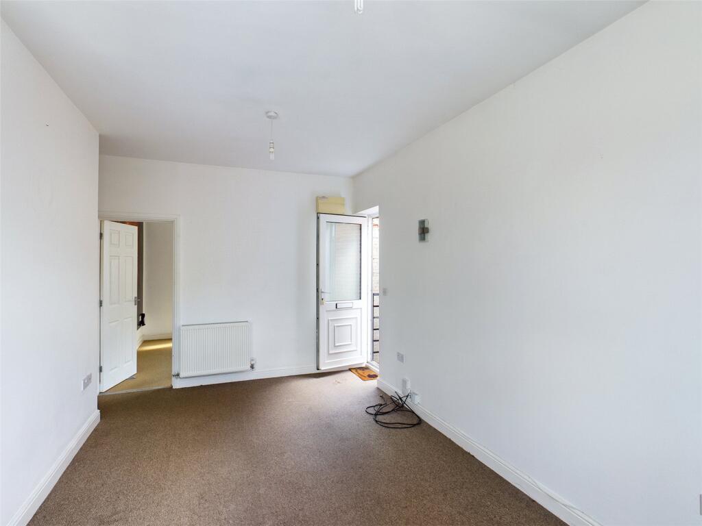 Park Drive, Ilkeston, Derbyshire, DE7 photo 4