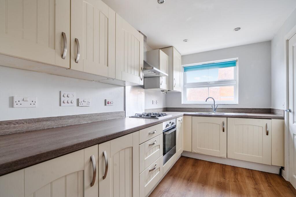 House in Havant, Hampshire Farm - View 5