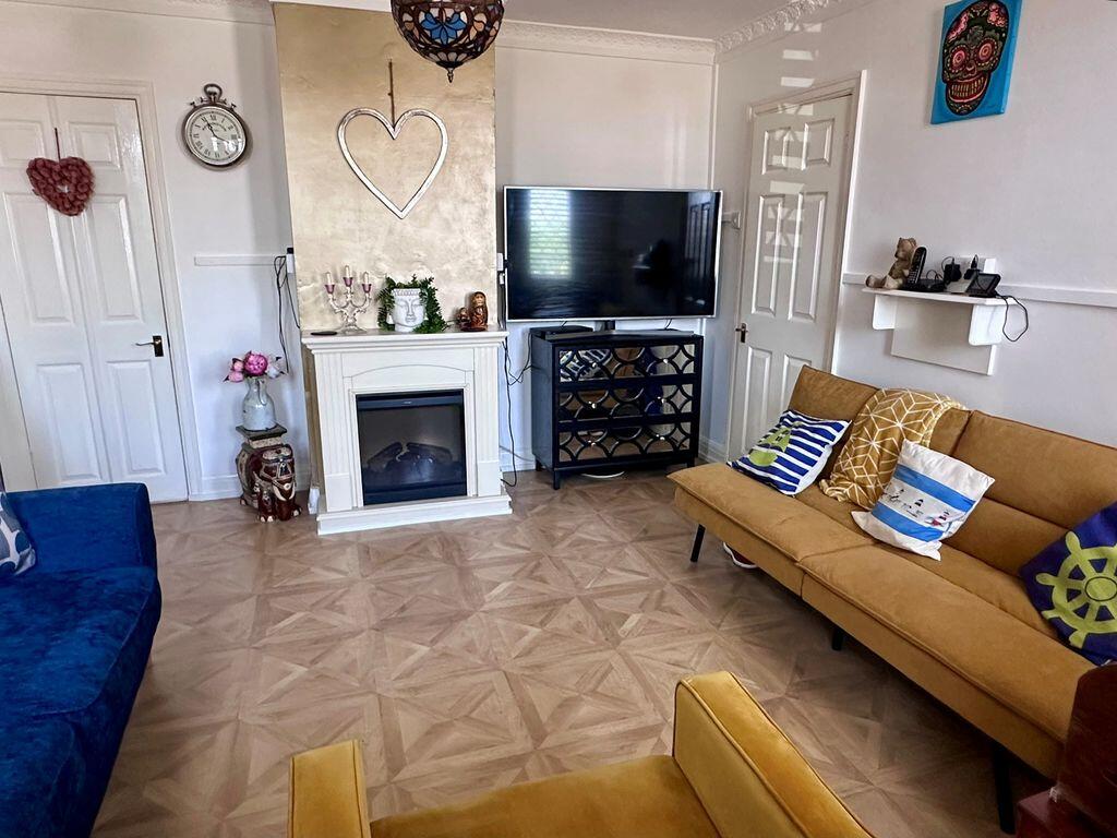 House in Havant, Hampshire - View 2