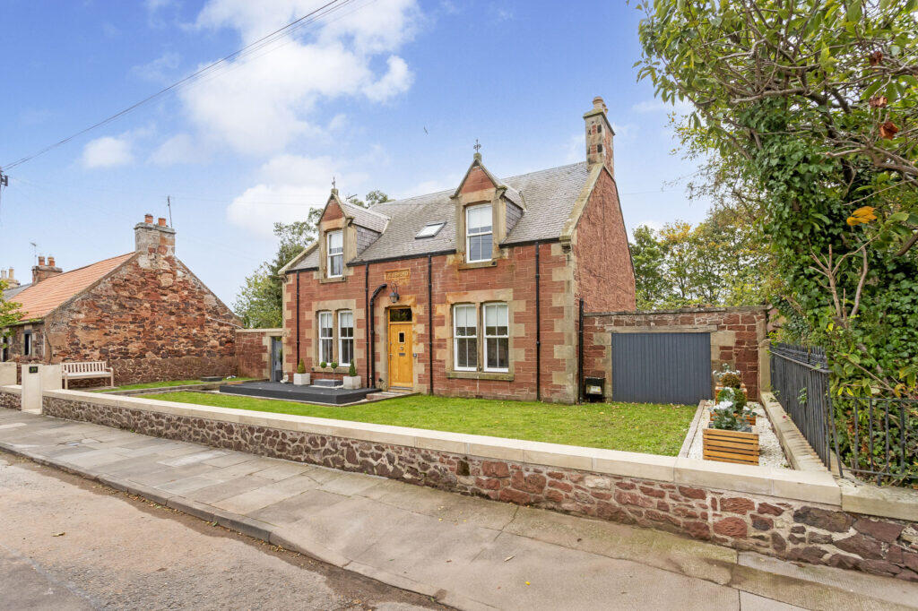Main image of property: Jessmont, 39 Belhaven Road, Dunbar, East Lothian, EH42 1NG