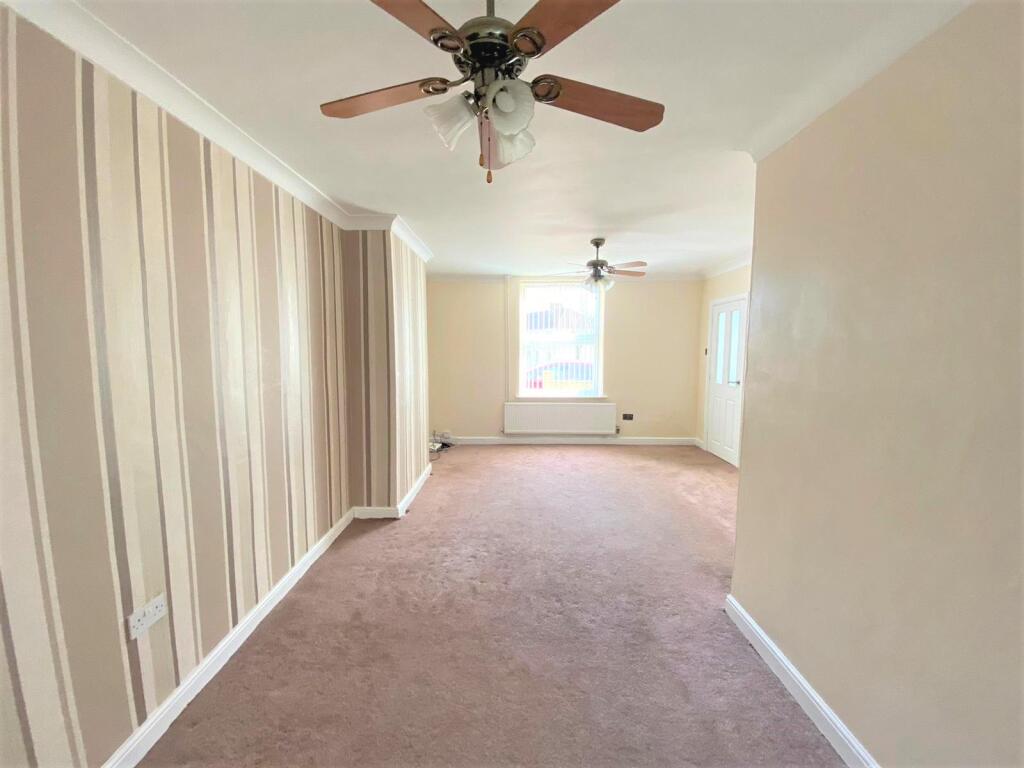 House in Ipswich - View 4