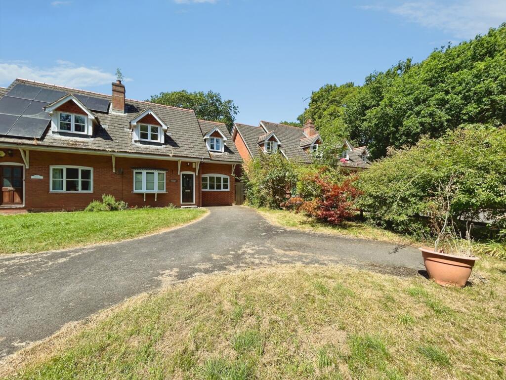 House in Hart, Winchfield
