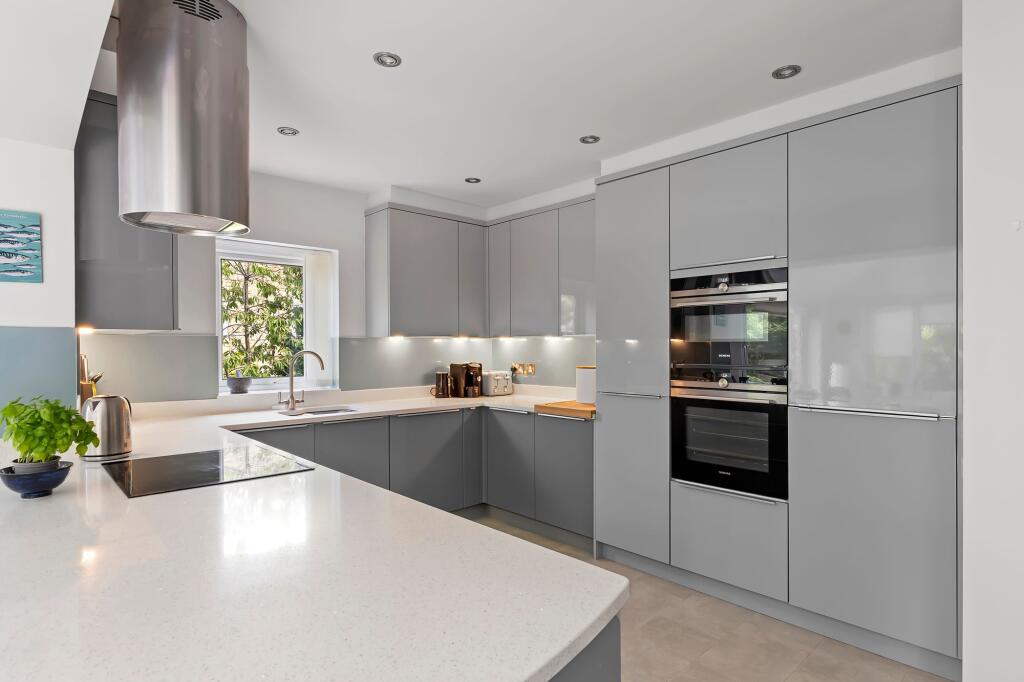 House in Bradford, Ben Rhydding, Ilkley - View 4