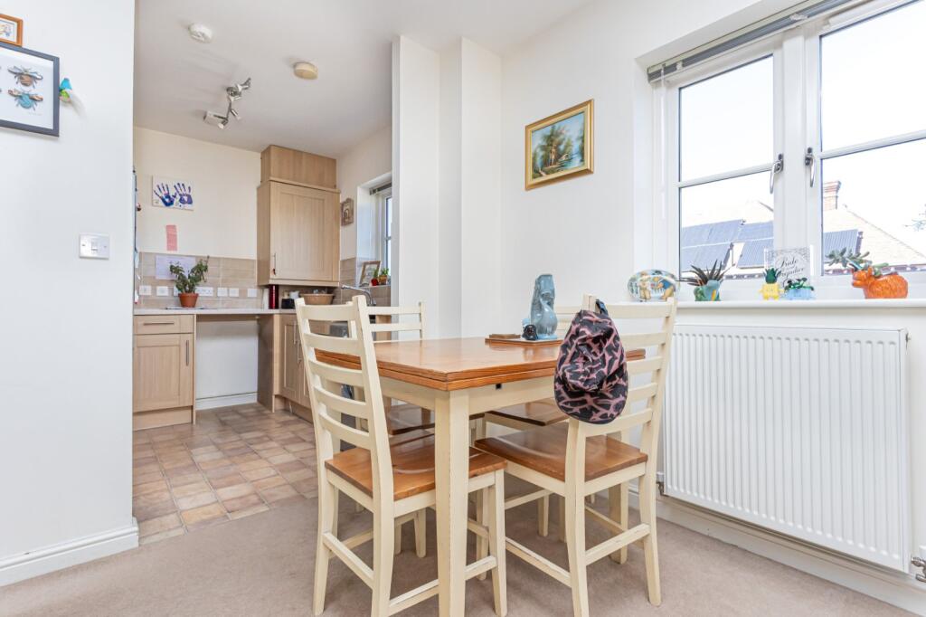 Apartment in Canterbury - View 3