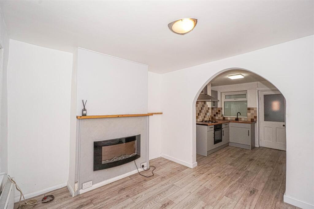 House in Tonbridge - More