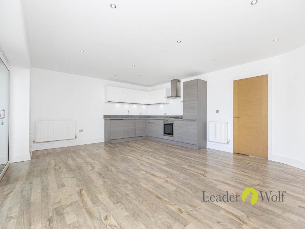 Main image of property: 27b Glen Road, Lower Parkstone, Poole