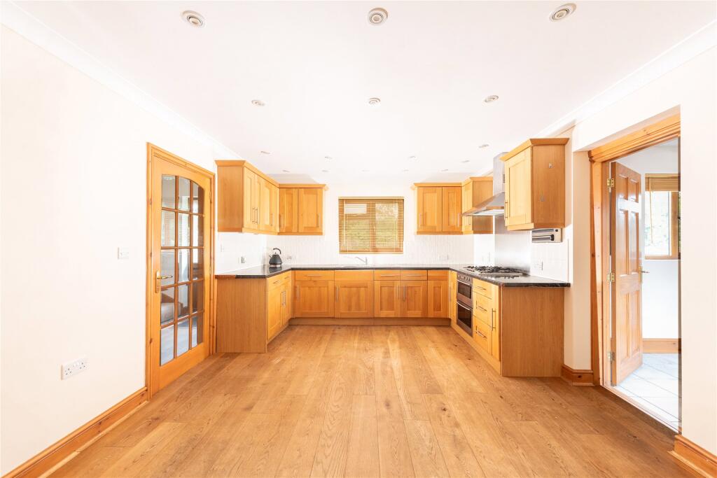 Northampton Road, Lavendon, Buckinghamshire, MK46 photo 4