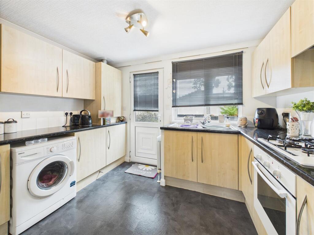House in Reading, Garston Park, Tilehurst - View 3