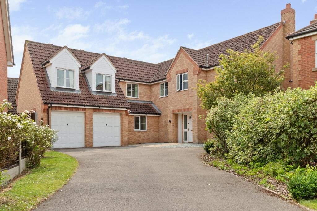 Main image of property: Nursery Vale, Gainsborough, DN21