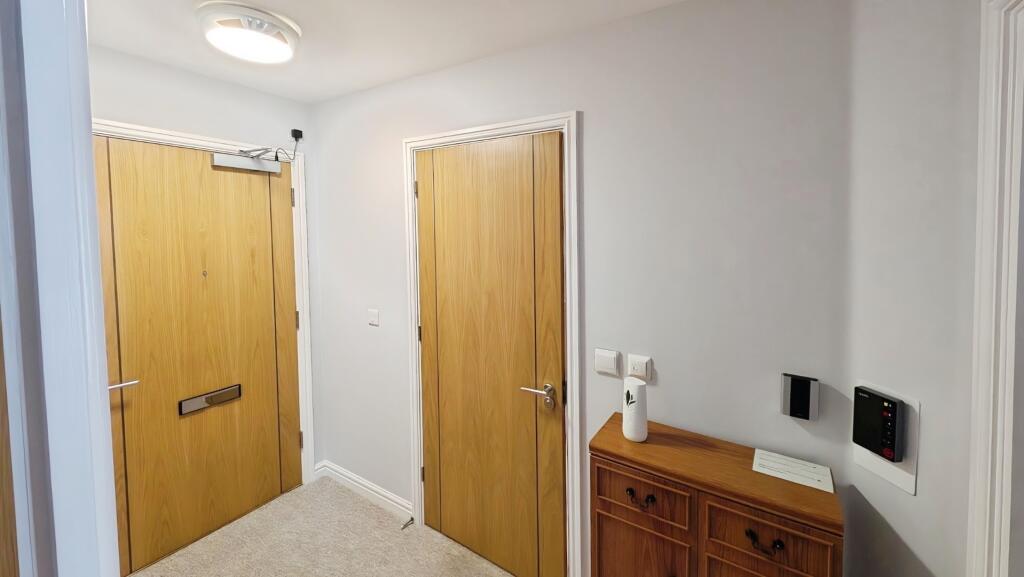 Blue Cedar Close, Yate, Bristol photo 4