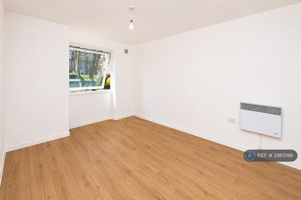 Apartment in London - View 2