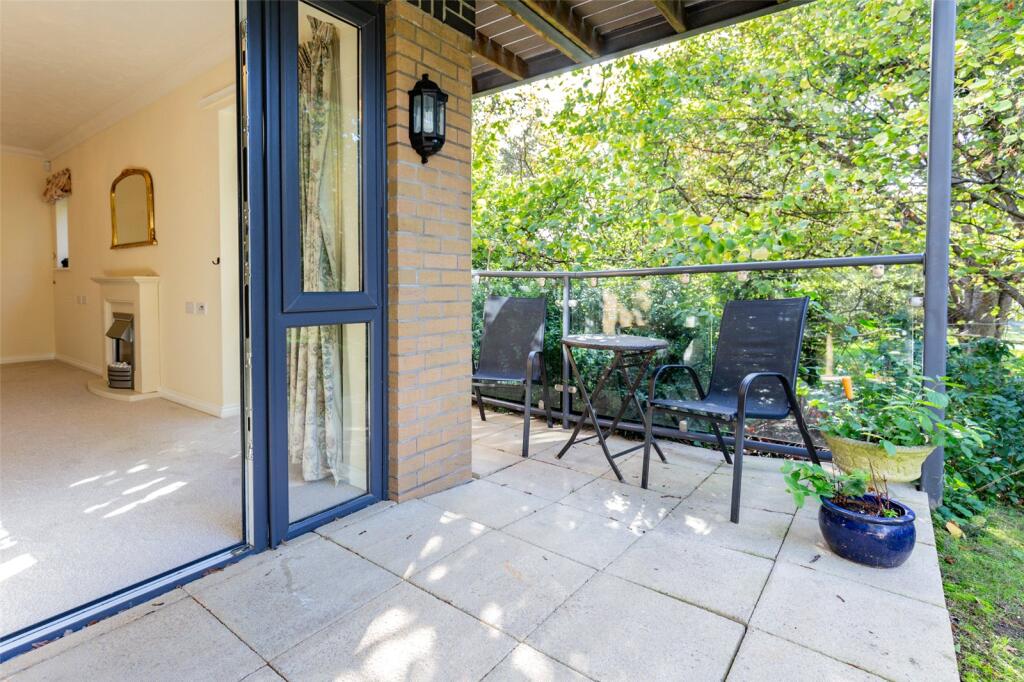 Apartment in Bristol - More