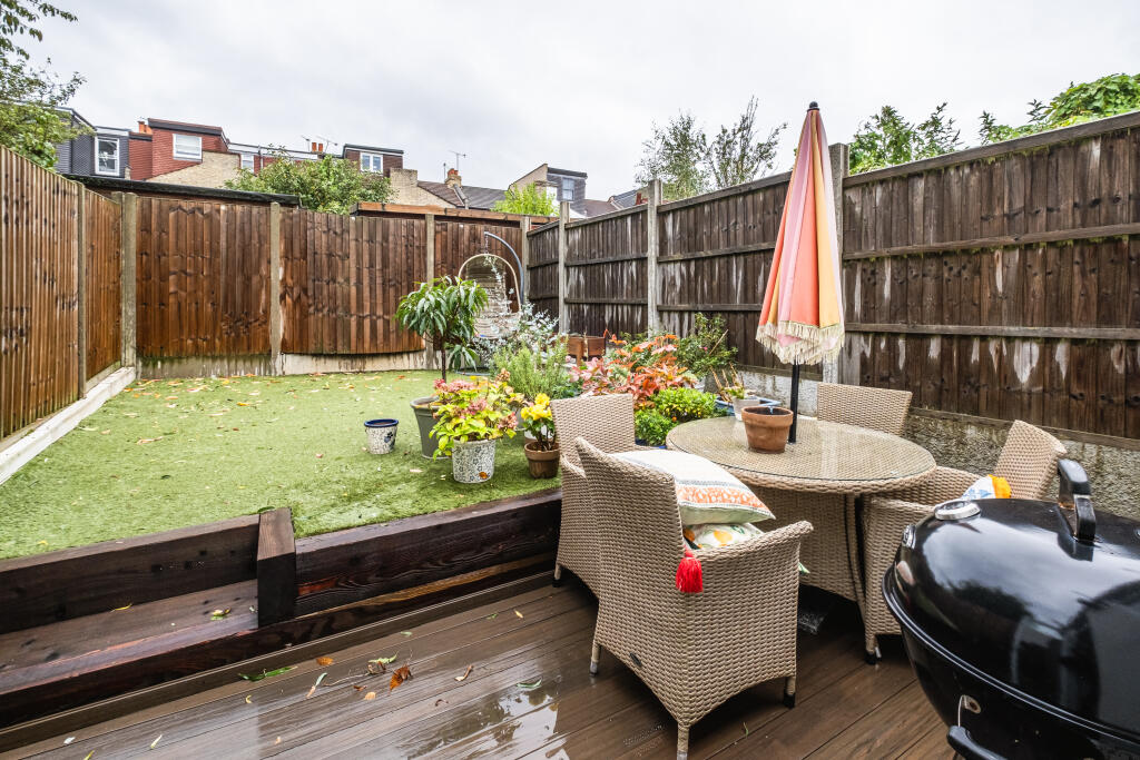 House in London - View 4