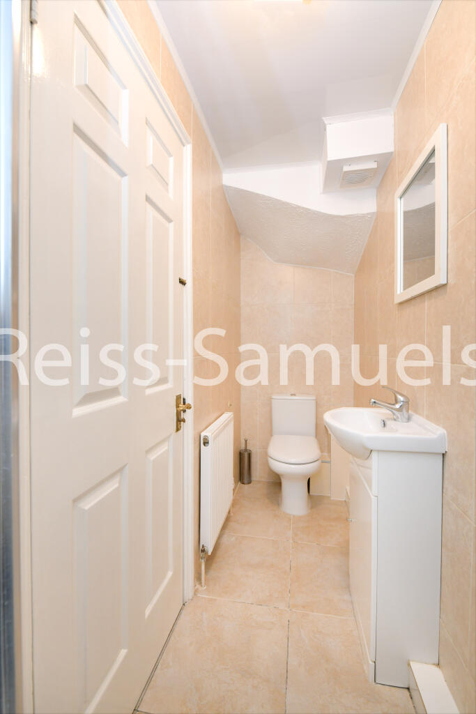 5 bedroom town house for rent