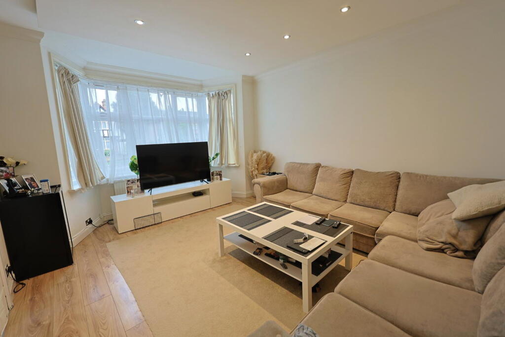 House in Harrow - View 5